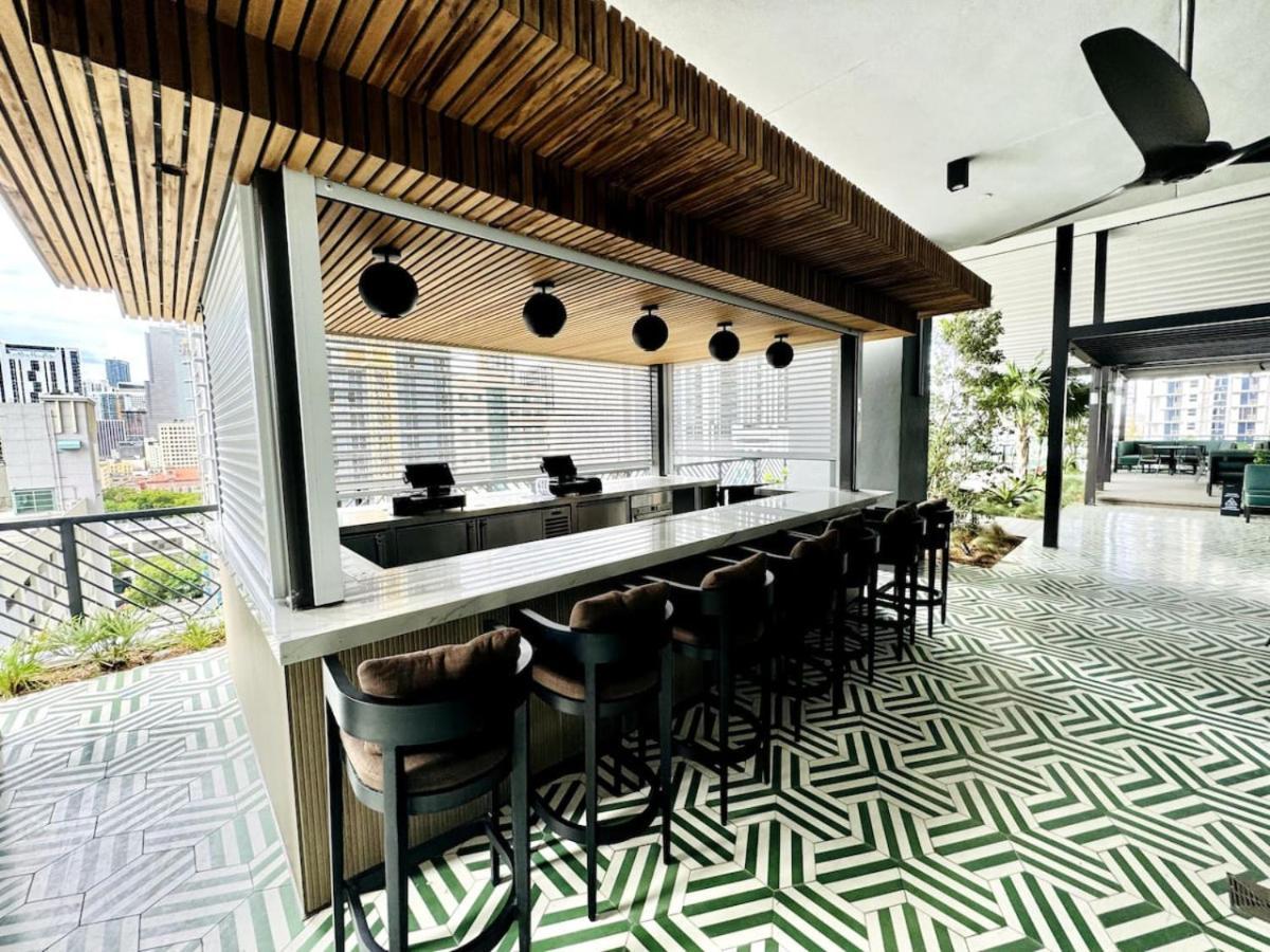 49th Floor Ph Collection View Apartment