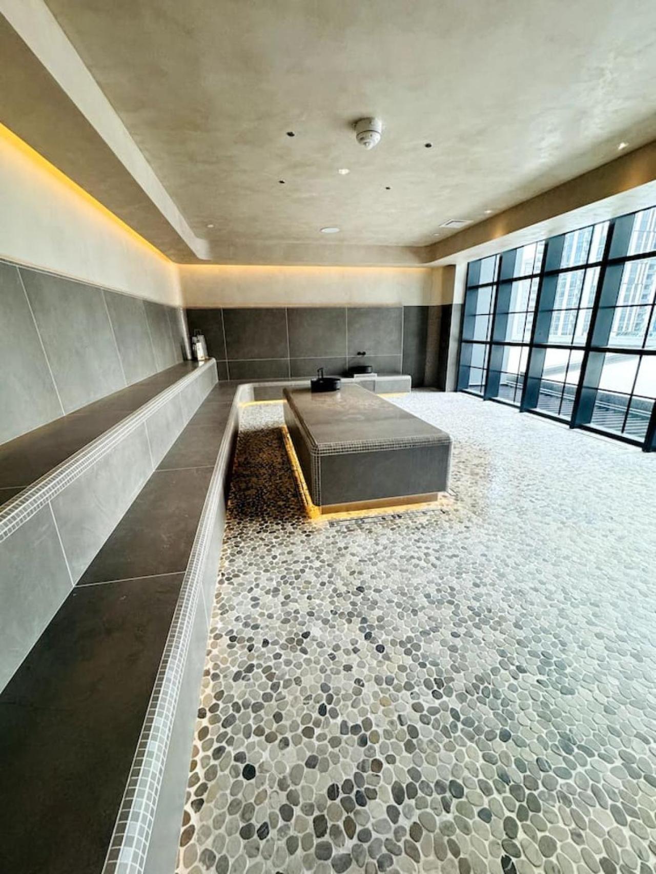 Apartment 49th Floor Ph Collection View