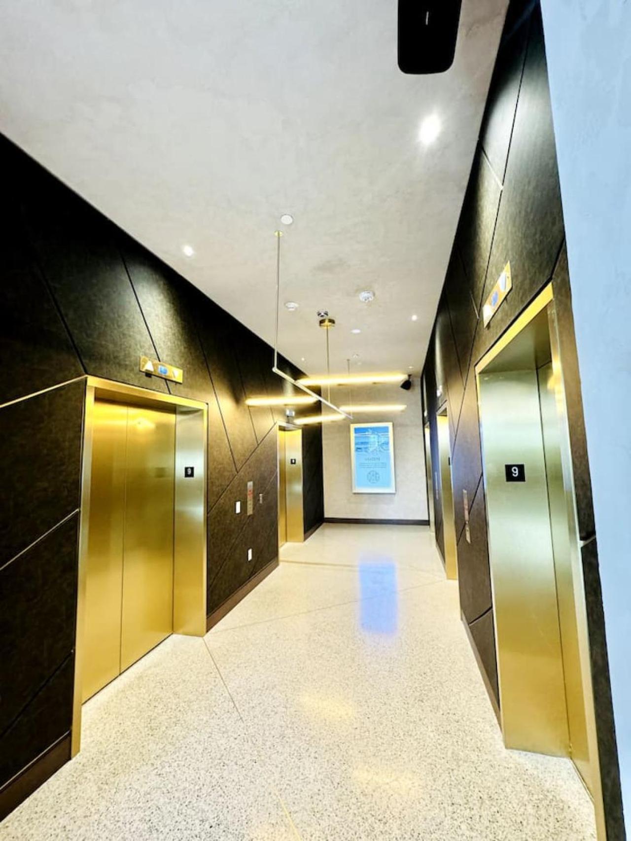 49th Floor Ph Collection View Apartment