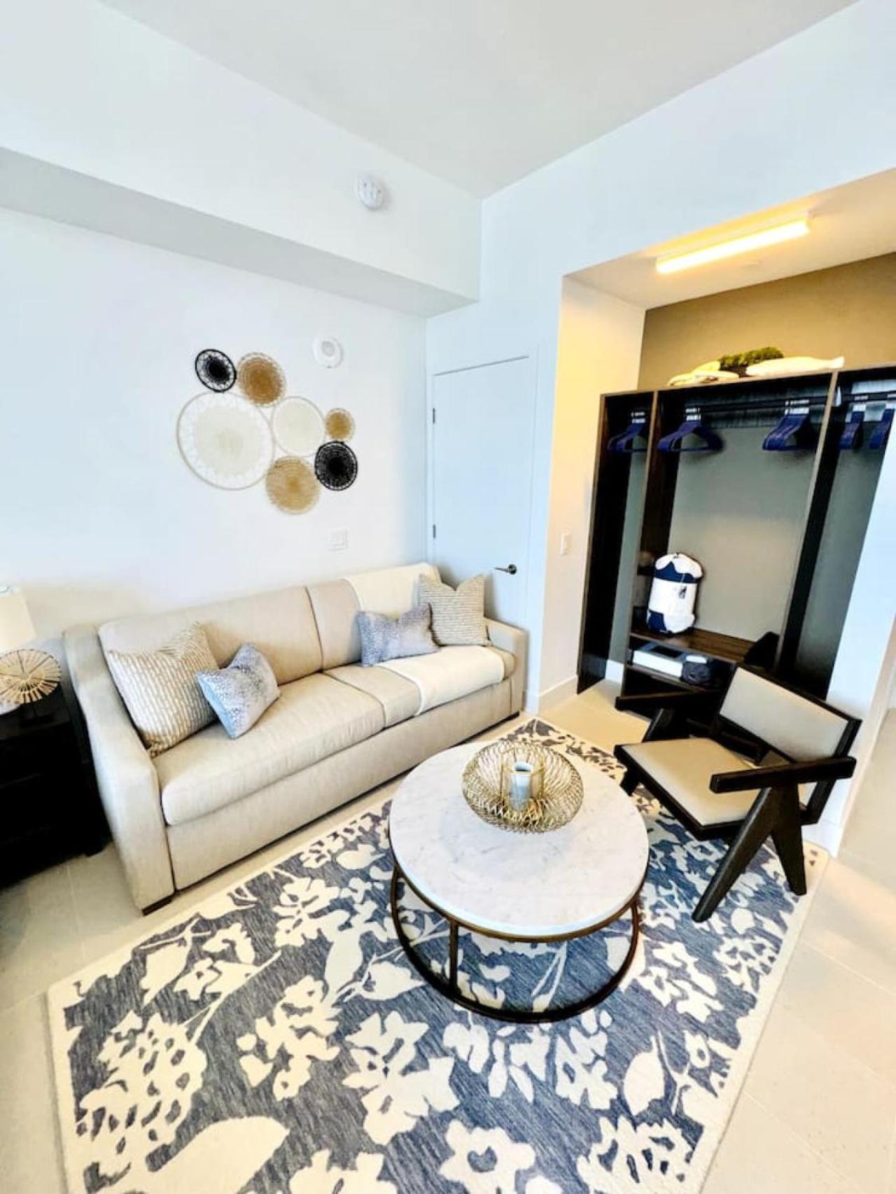 Apartment 49th Floor Ph Collection View Miami